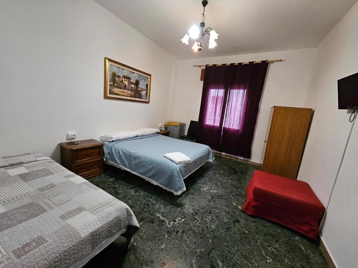 The Caponi Bros Bed & Breakfast 2*