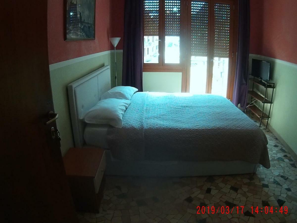 The Caponi Bros Bed & Breakfast 2*